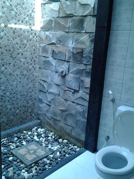 Hostal Mahendra Beach Inn