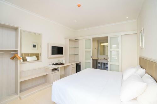 Alron Hotel