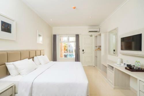 Alron Hotel