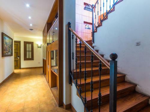 Alron Hotel
