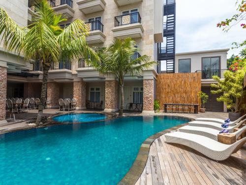Alron Hotel