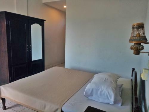 Hostal Taman Mekar Beach Inn