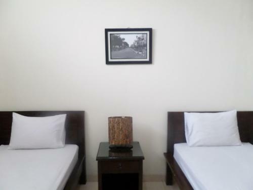 Hostal Ndalem Suratin Guesthouse