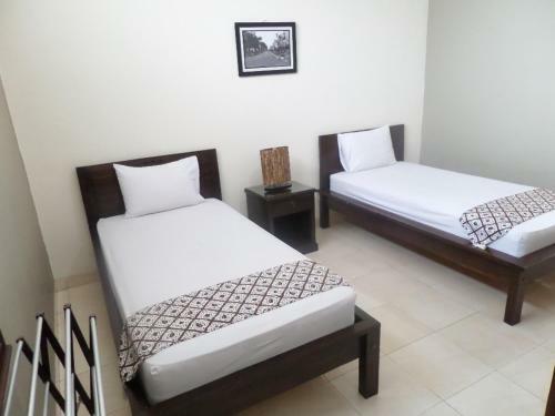Hostal Ndalem Suratin Guesthouse