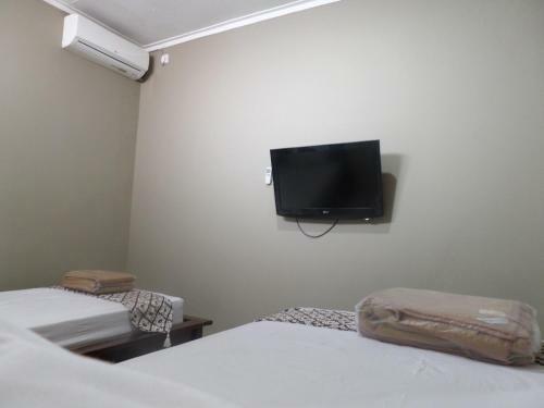 Hostal Ndalem Suratin Guesthouse