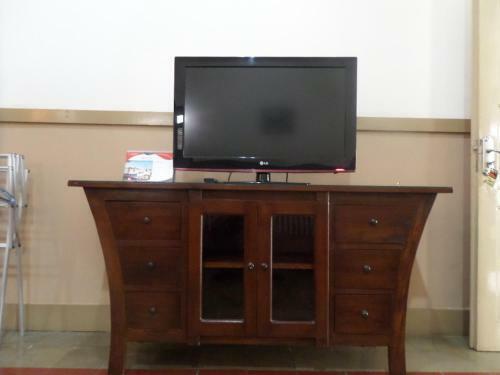 Hostal Ndalem Suratin Guesthouse