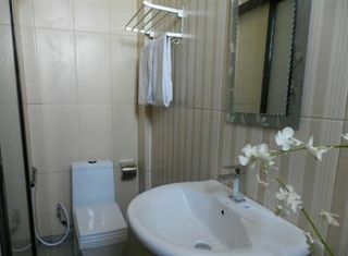 S 8 Suardana Hotel