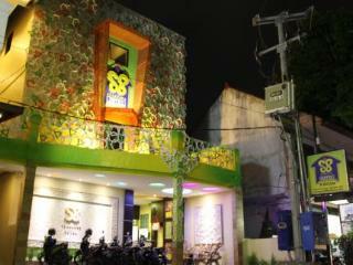 S 8 Suardana Hotel