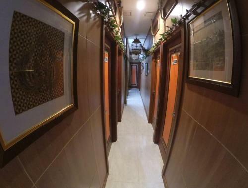 The Cabin Hotel