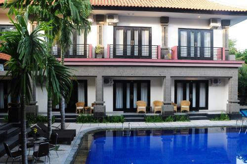 Hotel Taman Tirta Ayu Pool And Mansion