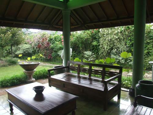 Bed & Breakfast Rumah Sawah