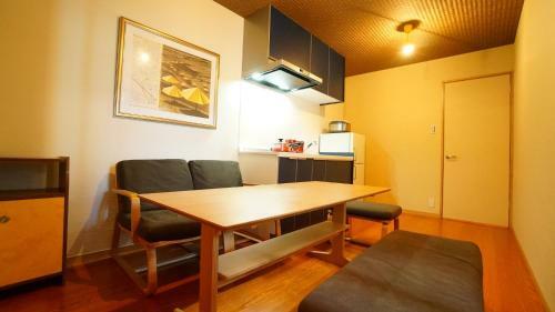 6-6-6 / Vacation Stay 61196