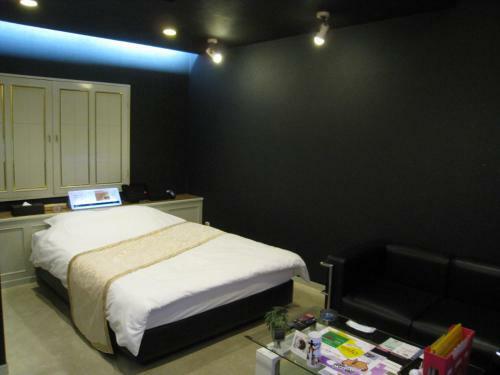Hotel Valentine (Adult Only)