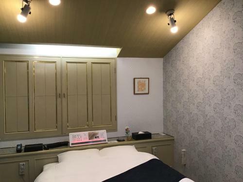 Hotel Valentine (Adult Only)
