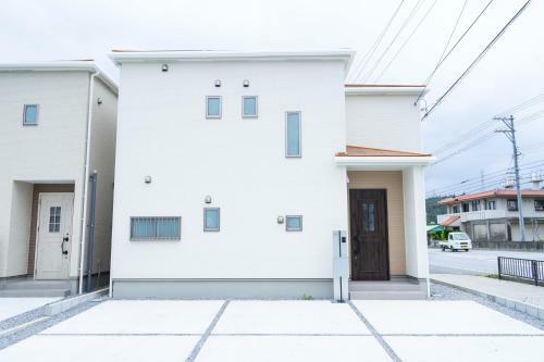 Okinawa Beach House Golden Drop S