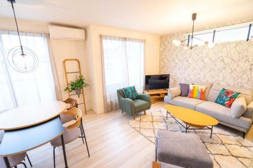 Okinawa Beach House Golden Drop S
