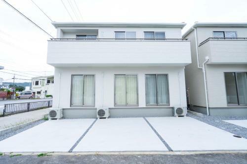 Okinawa Beach House Golden Drop S