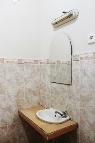 Hotel Taxa Inn Kuta Raya