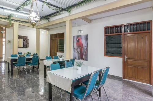Hostal Emdi House