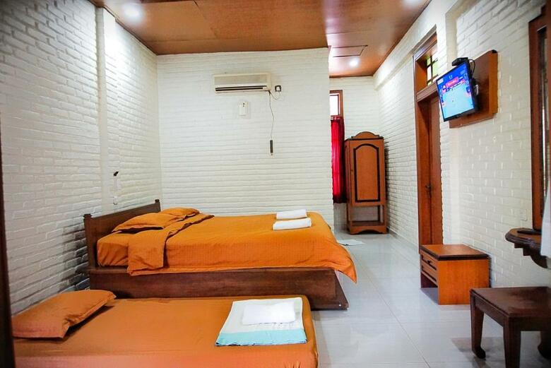 Hostal Wisma Ary's