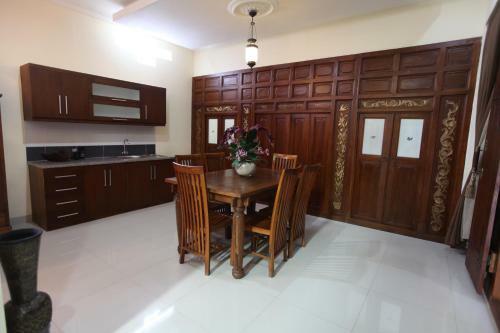 Hostal Griya Yunika