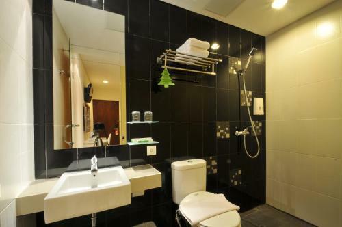 Hotel Pyrenees Jogja