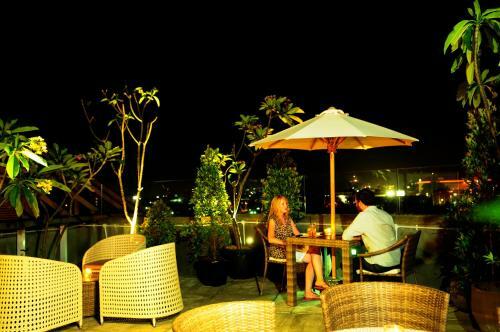 Hotel Pyrenees Jogja