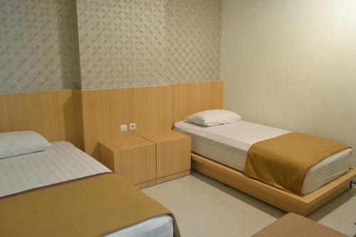 Cabin Hotel F77