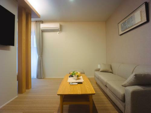 Aparthotel Grand Base Hakata Sumiyoshi