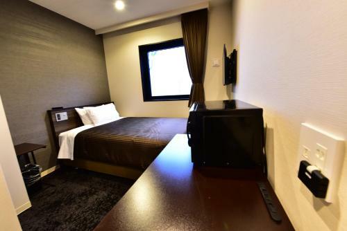 Hotel Livemax Fukuoka Tenjin West