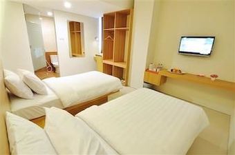 Tickle Hotel