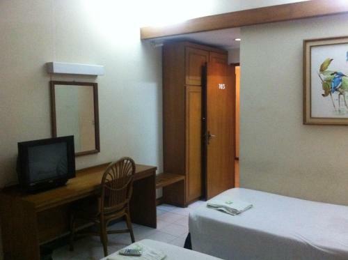 Hotel Harmony Inn