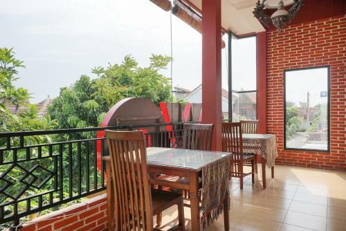 Oyo 465 Alam Citra Bed & Breakfast