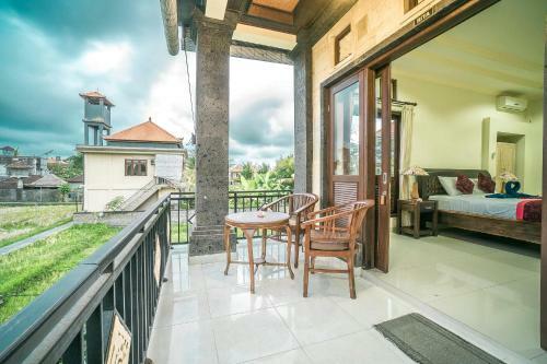 Hostal Three Dewi's Guest House