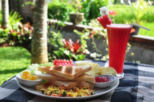 Hostal Three Dewi's Guest House