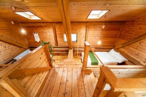 Awaji Seaside Log House