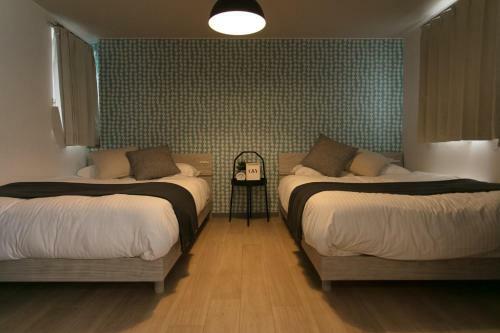 Newport Business Hotel - Vacation Stay 97320