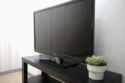 Newport Business Hotel - Vacation Stay 97320