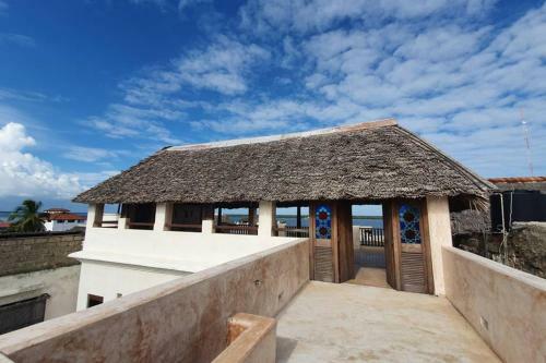 Oneway House Lamu Seaview Rooftop & Pool