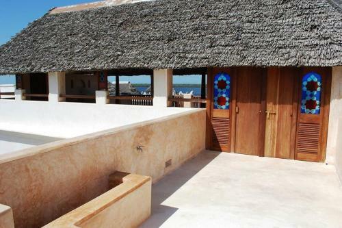 Oneway House Lamu Seaview Rooftop & Pool