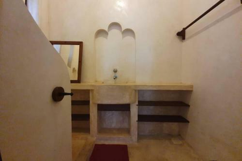 Oneway House Lamu Seaview Rooftop & Pool