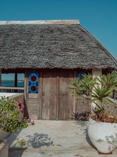 Oneway House Lamu Seaview Rooftop & Pool