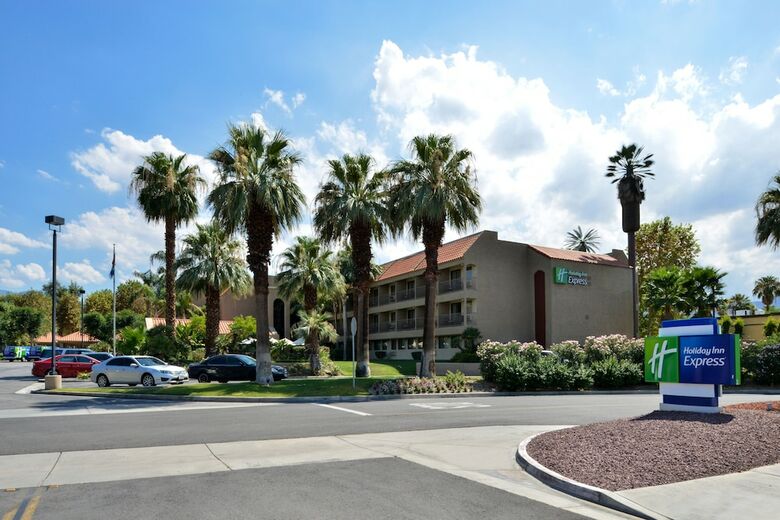 Hotel Holiday Inn Exp. Palm Desert-rancho Mirage/golf(.)