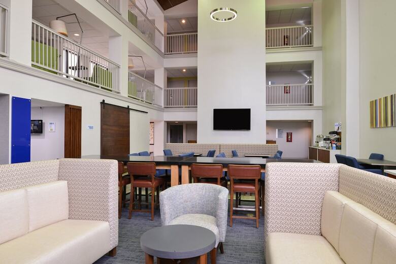Hotel Holiday Inn Exp. Palm Desert-rancho Mirage/golf(.)