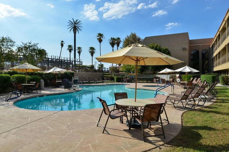 Hotel Holiday Inn Exp. Palm Desert-rancho Mirage/golf(.)