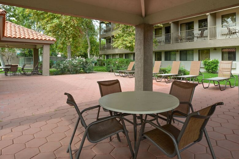 Hotel Holiday Inn Exp. Palm Desert-rancho Mirage/golf(.)