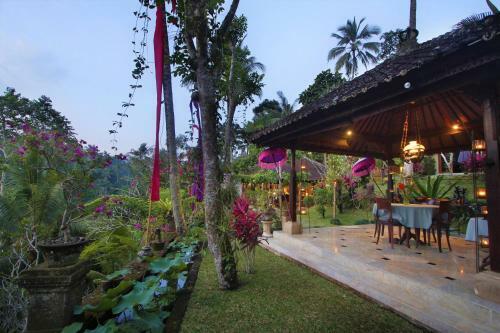 The Mahogany Villa