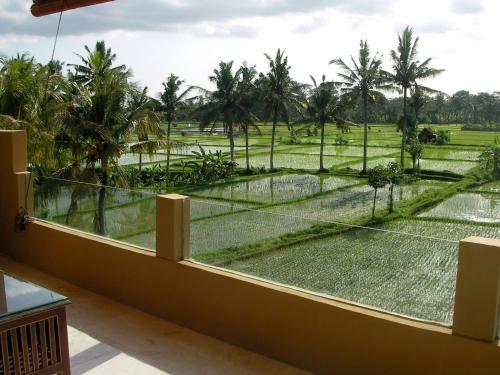 Green Field Hotel And Restaurant
