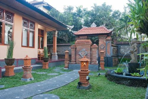 Hostal Pondok Oka Homestay