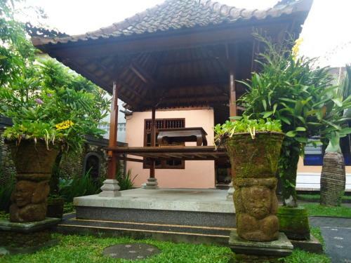 Hostal Pondok Oka Homestay